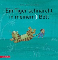 Ein Tiger schnarcht in meinem Bett